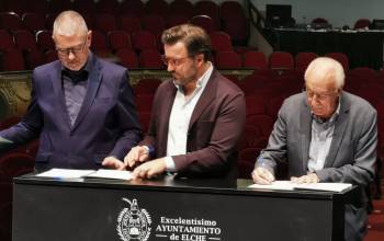 Firma del convenio colaborativo anual entre el Ayuntamiento de Elche y el Patronato del Misteri d'Elx