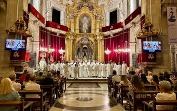 EL MISTERI D’ELX EMOCIONA A LOS ASISTENTES DEL VI SIMPOSIO ILICITANO DE PSIQUIATRÍA CON UN CONCIERTO EN SANTA MARÍA